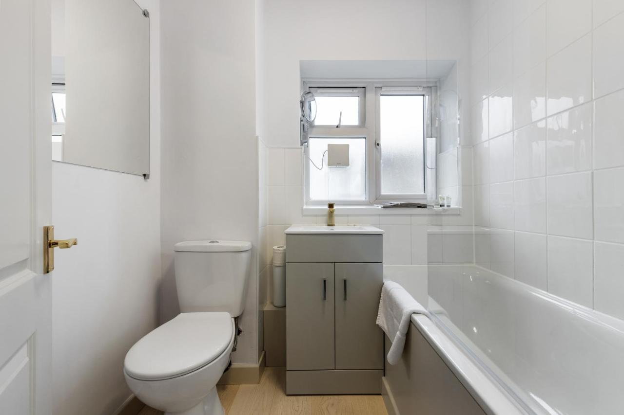 Bright & Cosy Gem ~ Battersea Park View ~ King Bed Apartment Londra Exterior foto