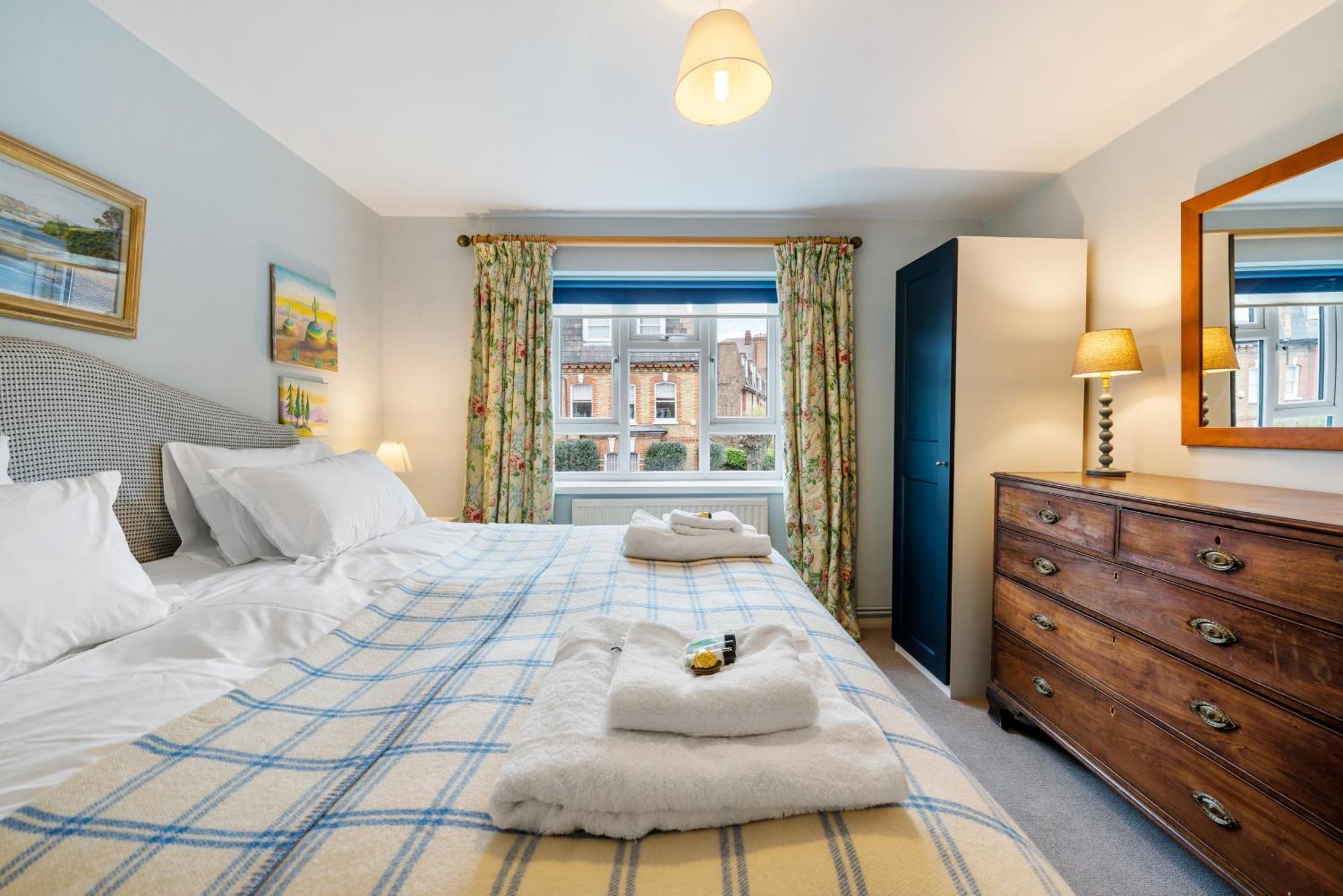 Bright & Cosy Gem ~ Battersea Park View ~ King Bed Apartment Londra Exterior foto